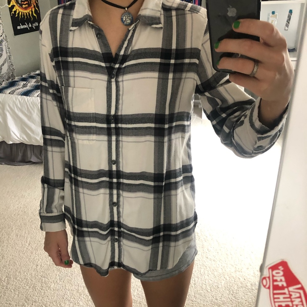 Black and white American Eagle super soft flannel